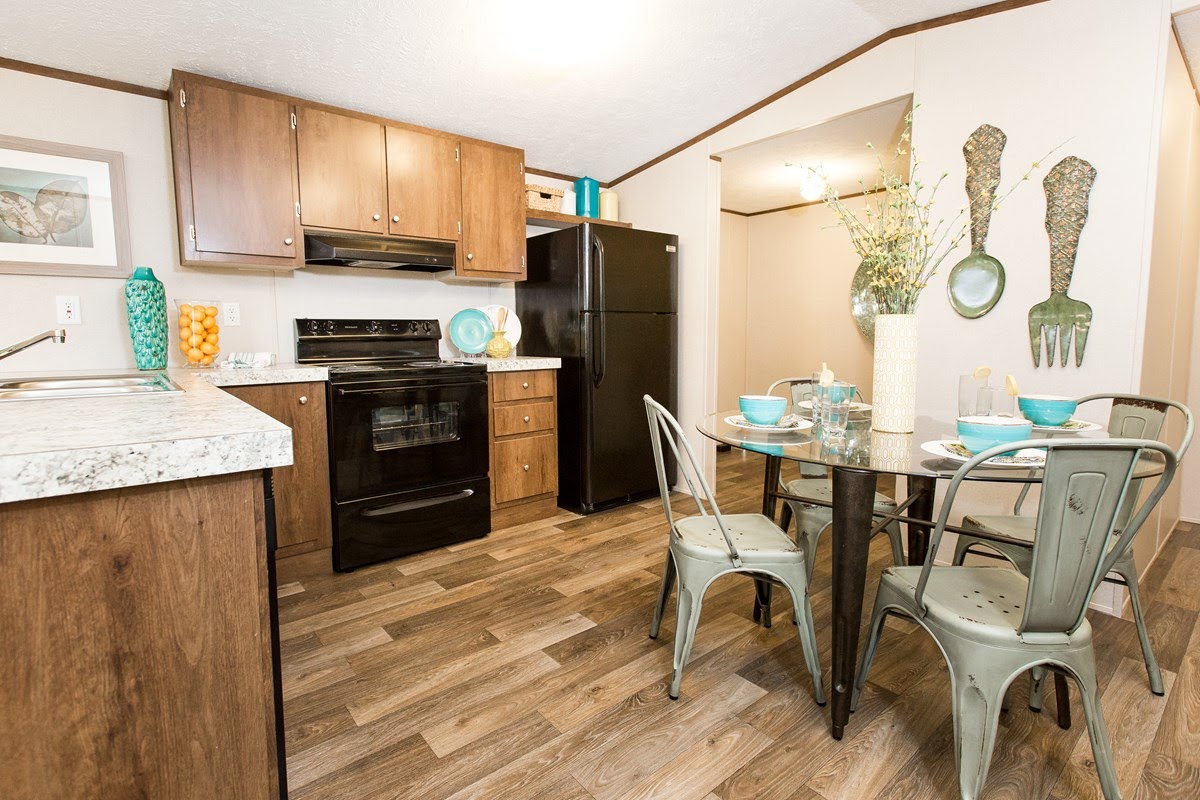 TRU Single Section Delight from Common Sense Housing Baxley